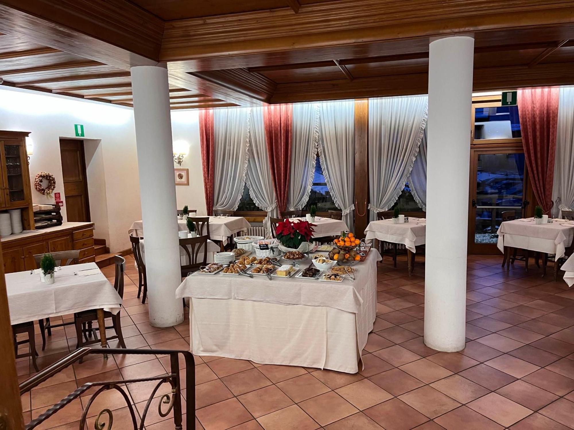 Hotel Dolomiti 3*