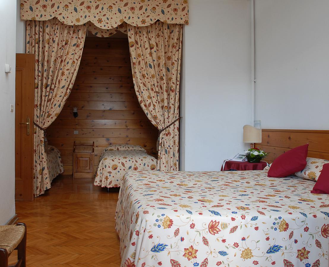 Hotel Dolomiti 3*